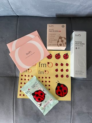 아임오 페미닌워시 150ML + 페미닌티슈6입 + 아임오스티커 + 쿠폰북 — 5점을 준 리뷰어가 2021년 10월 올린 사용 사진