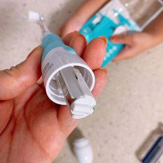 [오라덴스] 99.9 항균 칫솔모_키즈 진동칫솔 2,3단계 중 택 1 — 5점을 준 리뷰어가 2021년 7월 올린 사용 사진
