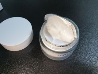 산수시 아쿠아 베네핏 24h 수부지 물광 속건조 수분크림 50ml — 5점을 준 리뷰어가 2021년 6월 올린 사용 사진