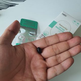 네이처셋 루테인 아스타잔틴 캡슐 1개월분 — 5점을 준 리뷰어가 2021년 7월 올린 사용 사진
