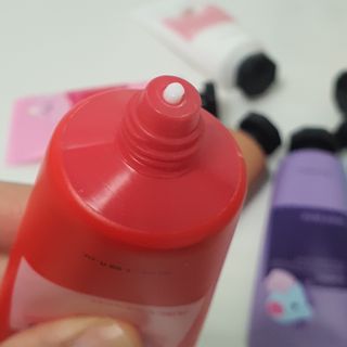 쿤달 BT21 시어버터 앤 마카다미아 퓨어 핸드크림 50ml 7구 기프트 세트 — 5점을 준 리뷰어가 2021년 3월 올린 사용 사진