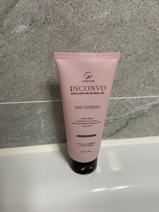 오투에니원 인컨보 바디 퍼퓸 샤워 젤 200ml — 5점을 준 리뷰어가 2023년 2월 올린 사용 사진