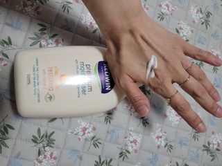 H365 Redwin Premium Moisturiser 레드윈 프리미엄 모이스춰라이저 500ml — 5점을 준 리뷰어가 2021년 4월 올린 사용 사진