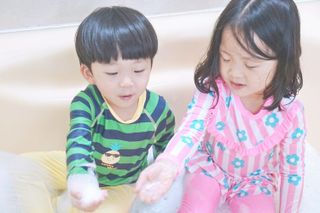 버블데이 아로마/과일 거품 입욕제 — 5점을 준 리뷰어가 2021년 7월 올린 사용 사진
