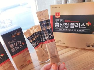 서울약사신협_투데이홍삼정플러스스틱_10g x 30포 — 5점을 준 리뷰어가 2021년 6월 올린 사용 사진