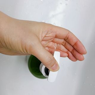 올리브 오일 스킨케어 컴퍼니 [OOSC] 향기로운 보습 로즈 제라늄 바디워시 500ml — 5점을 준 리뷰어가 2021년 4월 올린 사용 사진