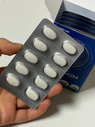 [경남제약헬스케어]케어플러스 관절엔 MSM 1000mg 60정/1개월분/관절/뼈/연골 영양/비타민D+아연/1일2정 — 5점을 준 리뷰어가 2024년 1월 올린 사용 사진