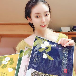 [해림맛김] 들기름에 구운 바삭바삭 김 4종 세트 + 1종 랜덤발송 총5개입 — 5점을 준 리뷰어가 2021년 2월 올린 사용 사진