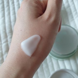 김정문알로에 큐어 큐어 알로에 리프레쉬 젤리 세럼, 큐어 알로에 하이드로 젤리 크림 — 4.5점을 준 리뷰어가 2021년 4월 올린 사용 사진