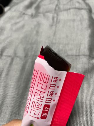 헬스업_쁘띠쁘띠석류콜라겐젤리_20g x 14포 — 5점을 준 리뷰어가 2021년 1월 올린 사용 사진