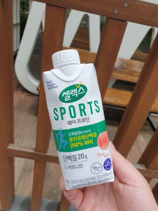 셀렉스스포츠 셀렉스 스포츠 웨이 프로틴 복숭아_ 330ml x 12팩 — 5점을 준 리뷰어가 2021년 10월 올린 사용 사진