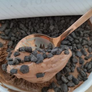 롯데제과 본젤라또 비스킷&바닐라카라멜바, 본젤라또 베리쇼콜라컵 — 4점을 준 리뷰어가 2021년 12월 올린 사용 사진