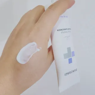 바노바기 코스메틱 바노바기 밀크씨슬 리페어 시카 선스크린 플러스 50ml — 4점을 준 리뷰어가 2023년 2월 올린 사용 사진