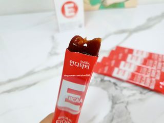 [인디닥터] 타이탄 BCAA 프로틴 젤리스틱 — 5점을 준 리뷰어가 2022년 5월 올린 사용 사진