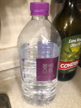 몽베스트 MONTBEST 1L 12입 — 5점을 준 리뷰어가 2022년 4월 올린 사용 사진