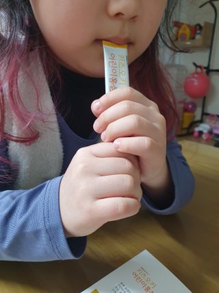 [이뮤니티플러스]우리아이 면역오키, 건강오키 _ 키즈오키 어린이홍삼 10포 1box — 4점을 준 리뷰어가 2022년 2월 올린 사용 사진