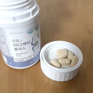 프리마인 평생 써야하는 관절의 건강을 위한 완벽설계 솔루션 관절n마디케어 플러스 120정 — 4점을 준 리뷰어가 2021년 10월 올린 사용 사진