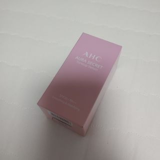 AHC 아우라 시크릿 톤업 벨벳 — 4점을 준 리뷰어가 2021년 4월 올린 사용 사진