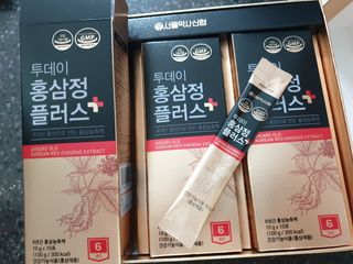 서울약사신협_투데이홍삼정플러스스틱_10g x 30포 — 5점을 준 리뷰어가 2021년 6월 올린 사용 사진