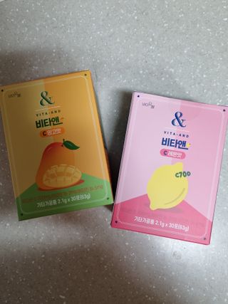 비타앤C 레몬맛, 망고맛 — 5점을 준 리뷰어가 2021년 8월 올린 사용 사진