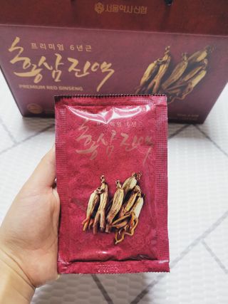 서울약사신협_프리미엄 6년근 홍삼진액_70mlx30포 — 5점을 준 리뷰어가 2021년 2월 올린 사용 사진