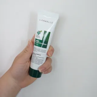 랑벨 랑바이오 블랙 시카 크림 50ml(블랙비 프로폴리스, 시카 4종, 판테놀 10 함유) — 5점을 준 리뷰어가 2022년 4월 올린 사용 사진