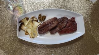 화룽 프리미엄 소고기 와규 mb9고마블 눈꽃살+부채살+등심 선물세트 — 5점을 준 리뷰어가 2022년 5월 올린 사용 사진