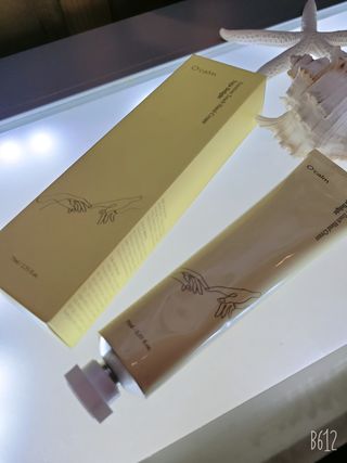 [오캄] 이모션 터치 핸드크림 - 유자 딜라이트 — 5점을 준 리뷰어가 2022년 9월 올린 사용 사진