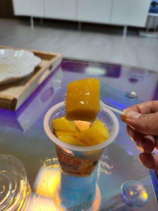돌 MF[Dole] 파인애플컵/망고컵/복숭아컵 198g 6입X1박스 (맛 1가지 랜덤 발송) — 5점을 준 리뷰어가 2023년 6월 올린 사용 사진