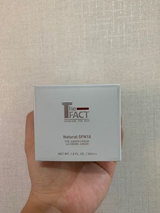 The Fact 더 팩트 내추럴 에스에프엔 에이틴 시니어 크림 — 5점을 준 리뷰어가 2021년 5월 올린 사용 사진