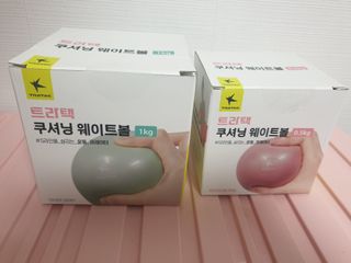 트라택 쿠셔닝 웨이트볼 0.5kg + 1kg SET — 5점을 준 리뷰어가 2022년 6월 올린 사용 사진