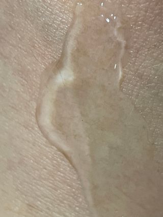 체르엠 스템앤셀 비타민 브라이트닝 에센스 30ml 1개 — 5점을 준 리뷰어가 2021년 11월 올린 사용 사진