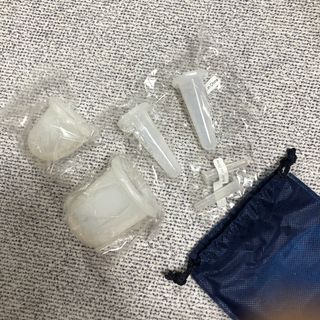 메디미케이알 커핑테라피 실리콘부항마사지 리프팅 페이스+바디 안티 셀룰 라이트 6pcs — 3.5점을 준 리뷰어가 2021년 2월 올린 사용 사진