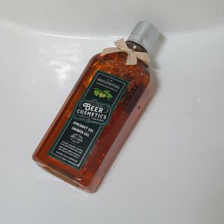 체코 비건화장품 마뉴팍투라 향좋은 맥주 샤워젤 (300ml) — 5점을 준 리뷰어가 2022년 6월 올린 사용 사진