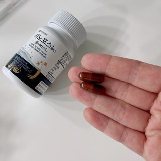 프리마인 홍삼의 강력한 에너지, 이제는 흡수율을 높인 최첨단 캡슐로 간편하게 초고속 충전하세요. — 5점을 준 리뷰어가 2022년 4월 올린 사용 사진