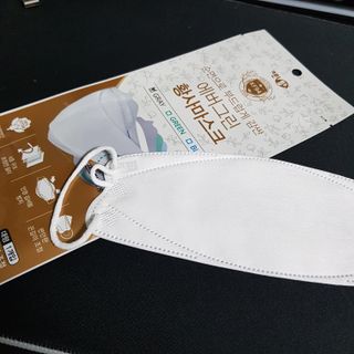 에버그린 순면 끈조절 KF94 마스크 - 화이트 30매 — 5점을 준 리뷰어가 2021년 4월 올린 사용 사진