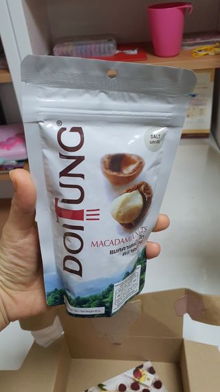 도이퉁 마카다미아 넛 90g  로얄 마카넛 오리지널 쏠트 허니 — 5점을 준 리뷰어가 2021년 3월 올린 사용 사진