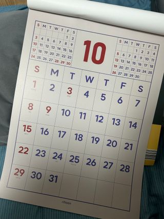 리훈 2024년 레트로 달력 벽달력 + 탁상달력 — 4점을 준 리뷰어가 2023년 9월 올린 사용 사진