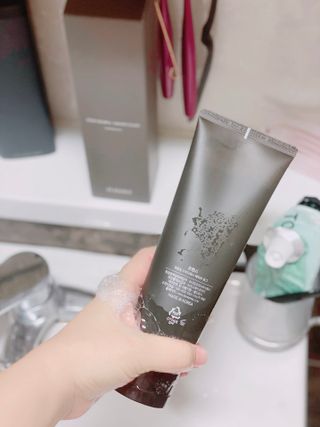 르핸스 퍼포밍 3 바디워시 비반트포렛/베티버포그 — 5점을 준 리뷰어가 2023년 1월 올린 사용 사진