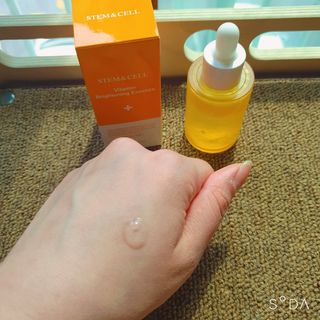 체르엠 스템앤셀 비타민 브라이트닝 에센스 30ml 1개 — 5점을 준 리뷰어가 2022년 4월 올린 사용 사진