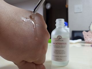 오투에니원 갈락토미세스 리바이탈라이징 프리미엄 화이트닝 에센스 50ml — 5점을 준 리뷰어가 2023년 1월 올린 사용 사진