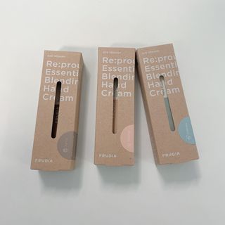 [후르디아] 끈적임 없는 착한성분 비건  핸드크림 3종 — 5점을 준 리뷰어가 2022년 2월 올린 사용 사진