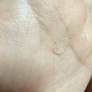 벨먼 내추럴스파 수분광채 스크럽 바디워시 600ml 5종 — 5점을 준 리뷰어가 2022년 5월 올린 사용 사진