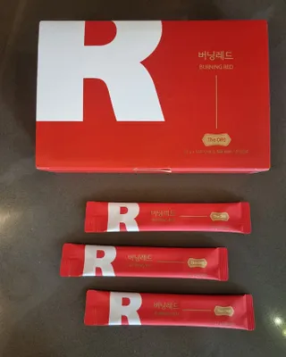 디오르 버닝레드 — 5점을 준 리뷰어가 2022년 1월 올린 사용 사진