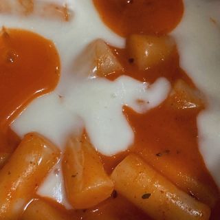 유비쿡 컵떡볶이 매운컵떡볶이2개/ 짜장컵떡볶이 2개  총 4개세트 — 5점을 준 리뷰어가 2021년 2월 올린 사용 사진
