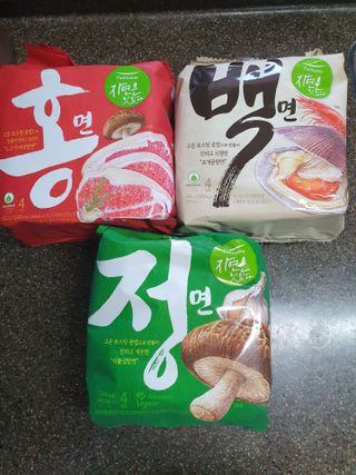 [풀무원] 자연은맛있다 정면, 백면, 홍면  세트 — 5점을 준 리뷰어가 2021년 4월 올린 사용 사진