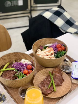 코끼리 더 샐러드 카페 뚝섬점 [코끼리 더 샐러드 카페] 공팔리터 set 뚝섬유원지점 — 5점을 준 리뷰어가 2022년 2월 올린 사용 사진