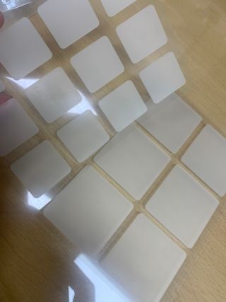 [큐어반H 커팅] 간편하게 떼서 쓰는 자외선차단 습윤밴드 (1팩/30매입) — 5점을 준 리뷰어가 2022년 12월 올린 사용 사진