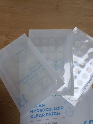소담스퀘어 상암 디팩코퍼레이션 놀라아워 비건 하이드로콜로이드 클리어 패치 — 5점을 준 리뷰어가 2023년 1월 올린 사용 사진