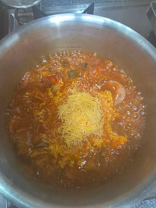 프레시지 *구매평/[쵸이닷직원食당]이태원식부대찌개_455G — 5점을 준 리뷰어가 2025년 10월 올린 사용 사진